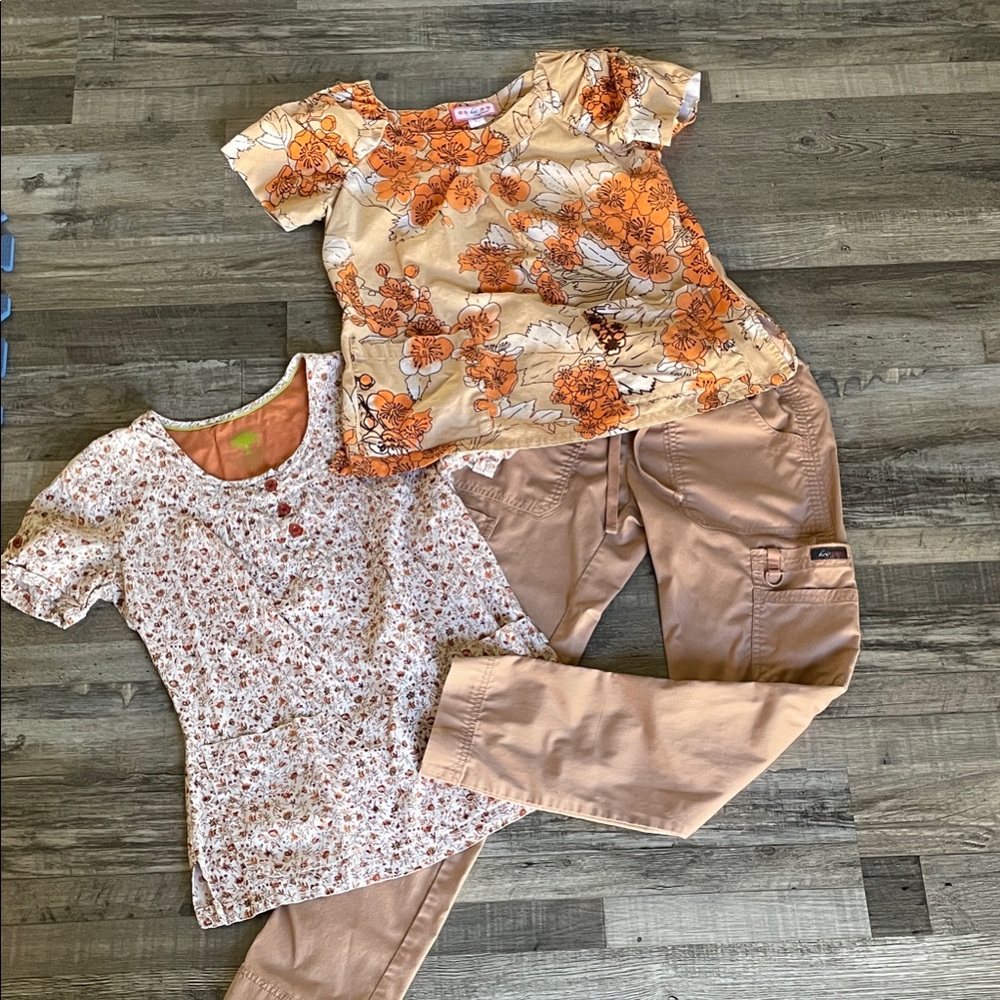 Koi Floral and Solid Scrub Set - Orange and Tan
